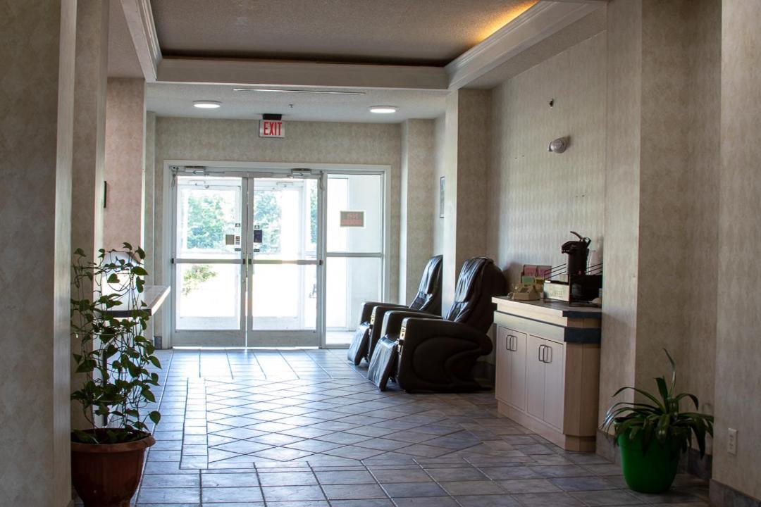 Morgantown Inn & Suites Ngoại thất bức ảnh